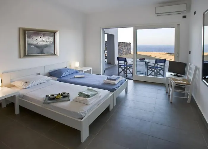 Beachfront Thesseus Villa *