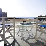 Beachfront Thesseus Villa *