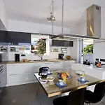 Villa Beachfront Thesseus