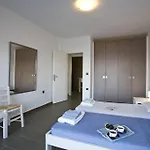 Beachfront Thesseus Villa *
