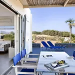 Villa Beachfront Thesseus Moutsouna