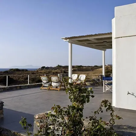 Beachfront Thesseus Moutsoúna