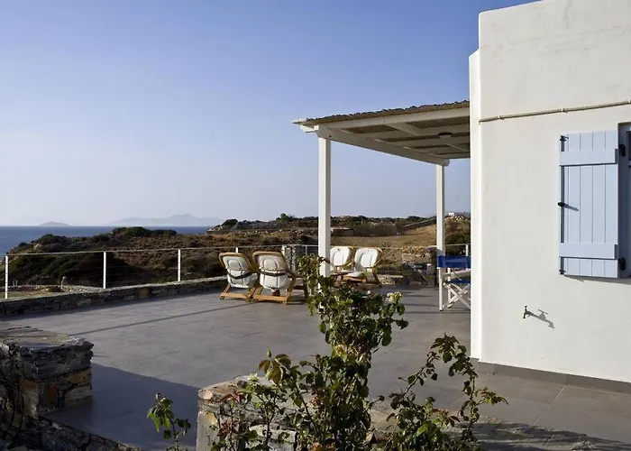 Beachfront Thesseus Moutsoúna