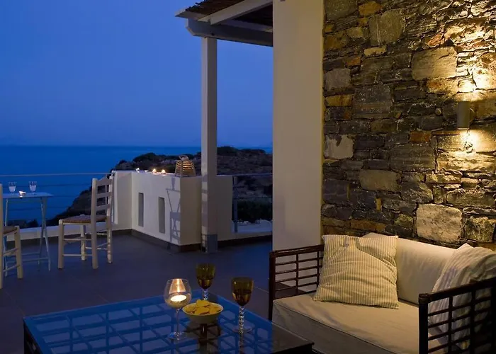 Beachfront Thesseus فيلة